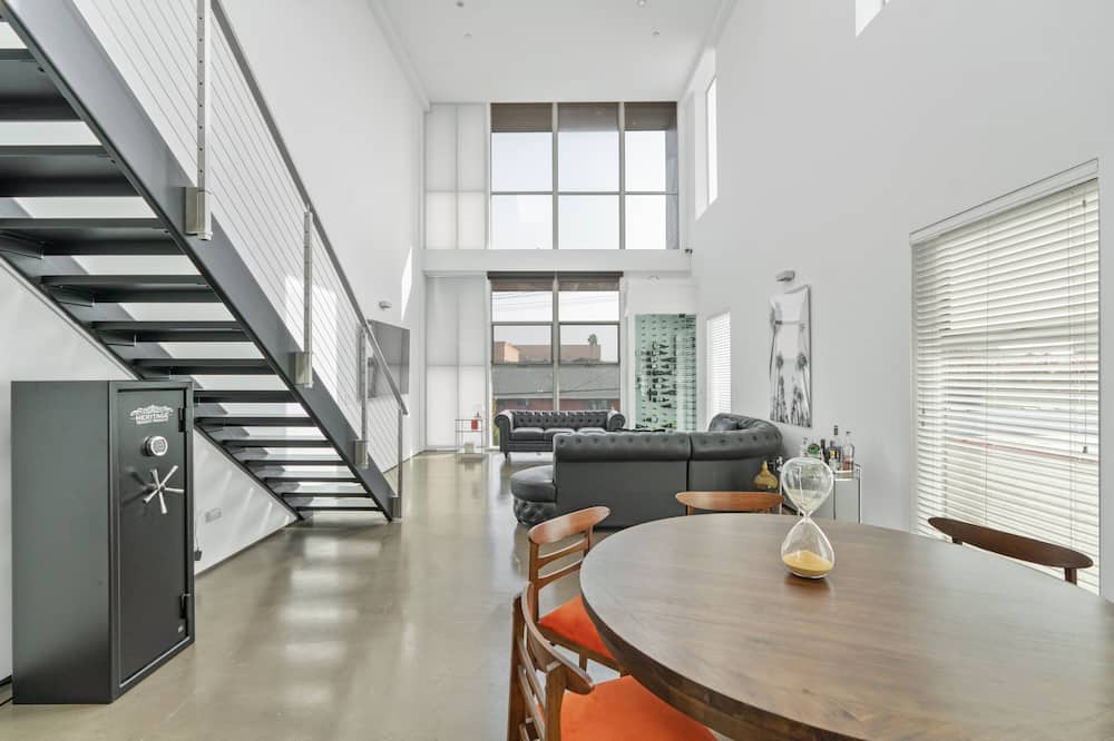 Photo of Livingroom in Larchmont