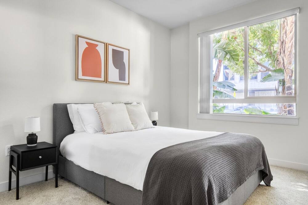 Photo of Bedroom in Studio City