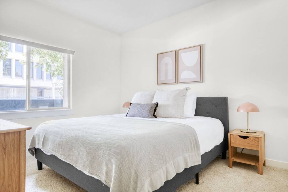 Photo of Bedroom in Studio City