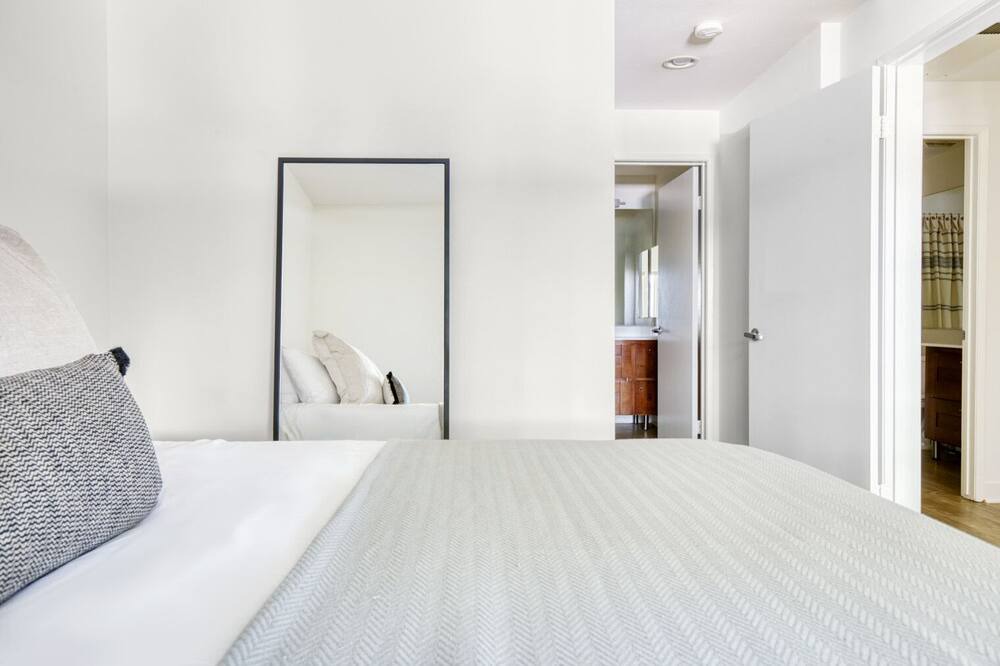Photo of Bedroom in Studio City