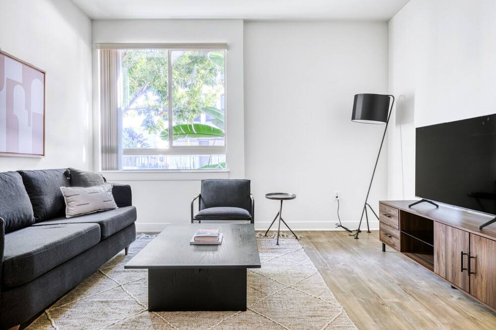 Photo of Livingroom in Studio City