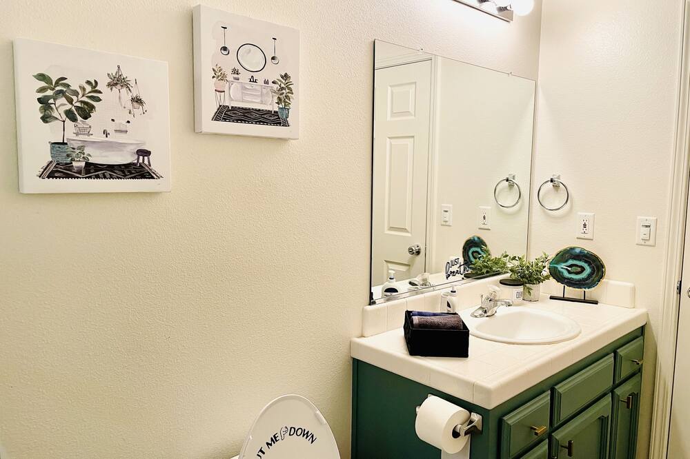 Photo of Bathroom in Oakhurst