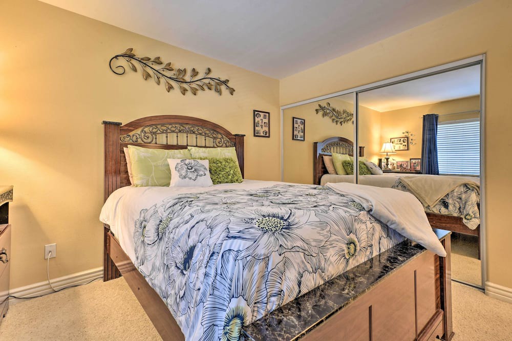 Photo of Bedroom in Sylmar