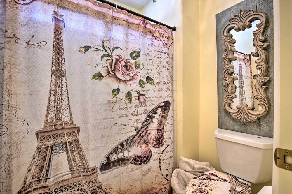 Photo of Bedroom in Sylmar