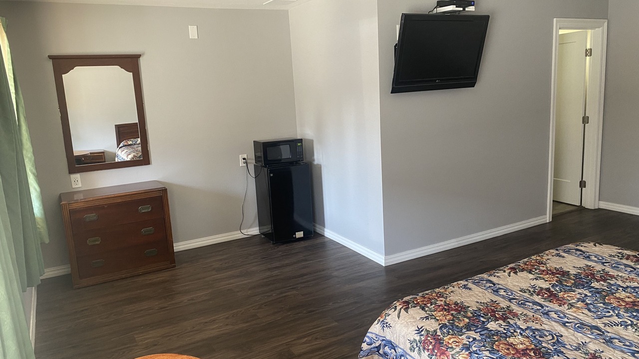 Photo of Bedroom in Pleasant Hill