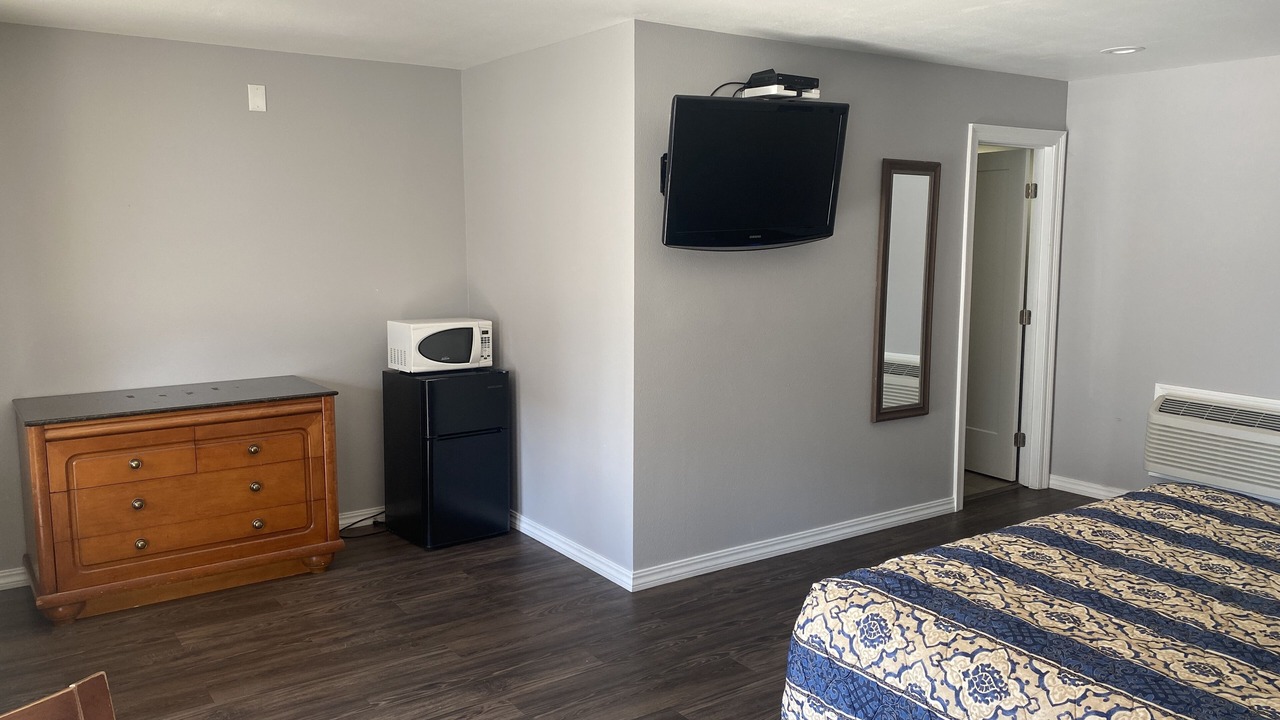 Photo of Bedroom in Pleasant Hill