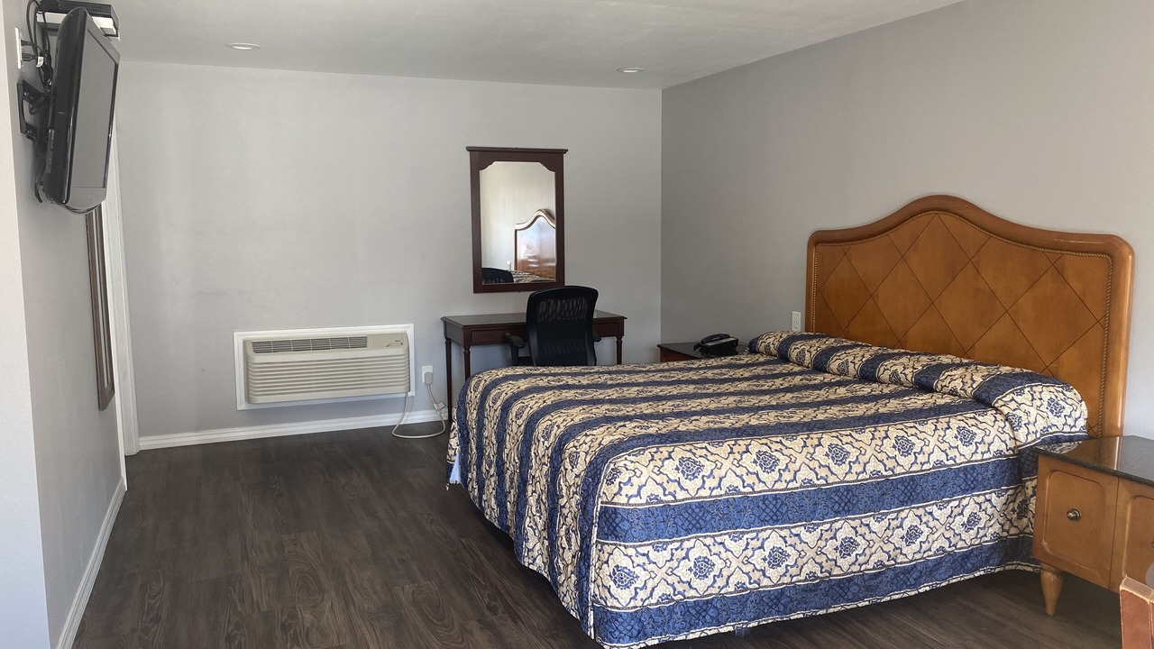 Photo of Bedroom in Pleasant Hill
