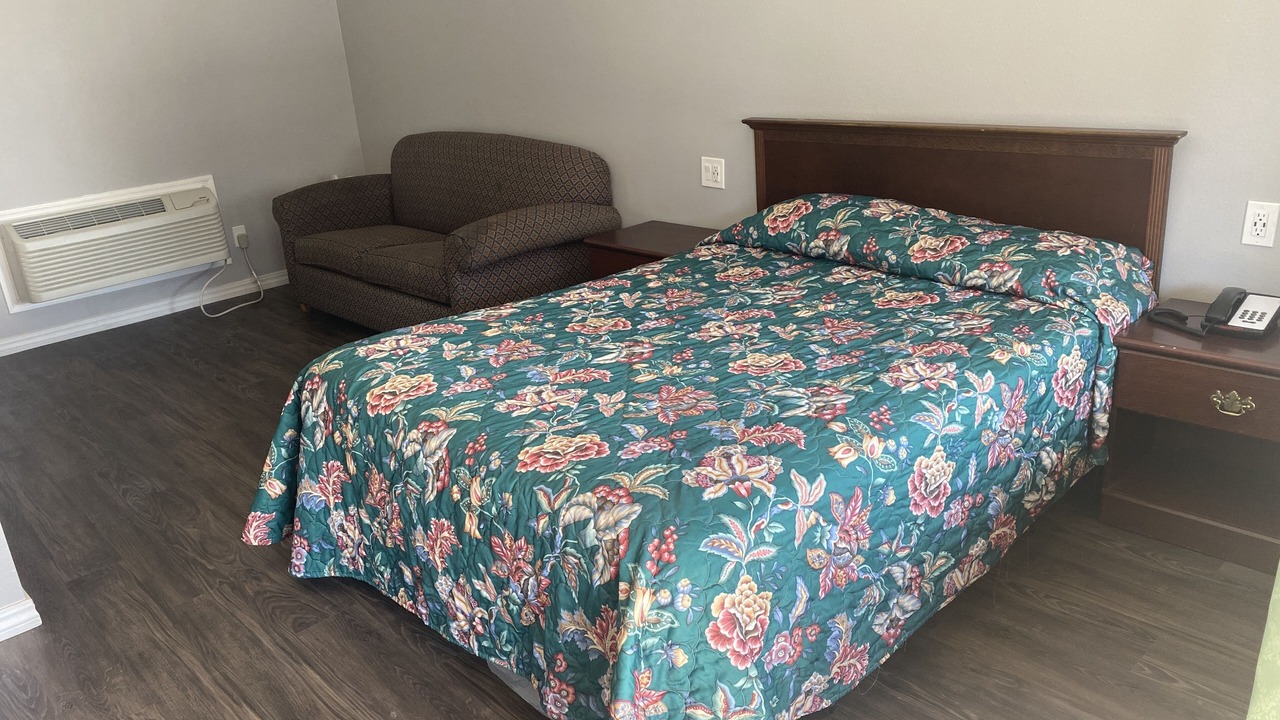 Photo of Bedroom in Pleasant Hill