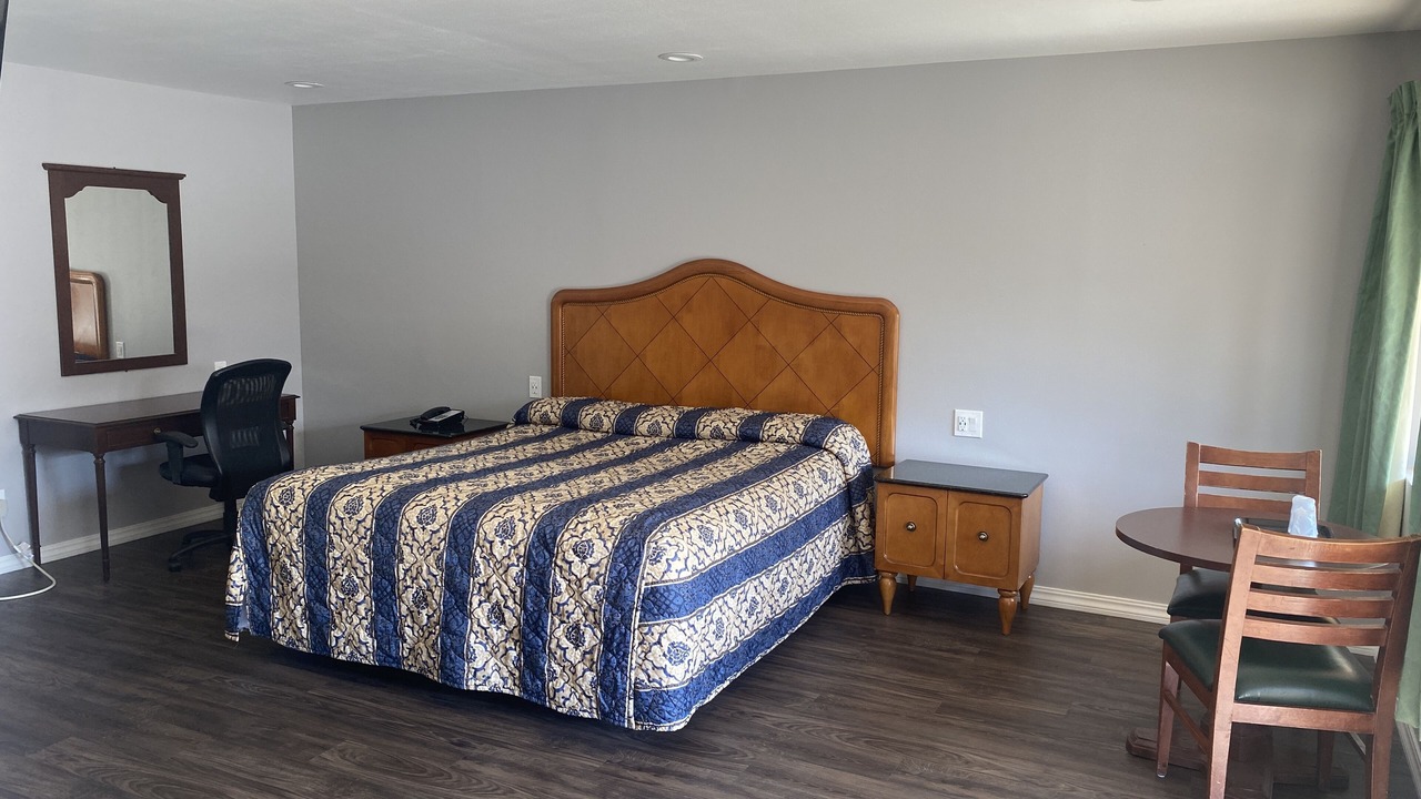 Photo of Bedroom in Pleasant Hill