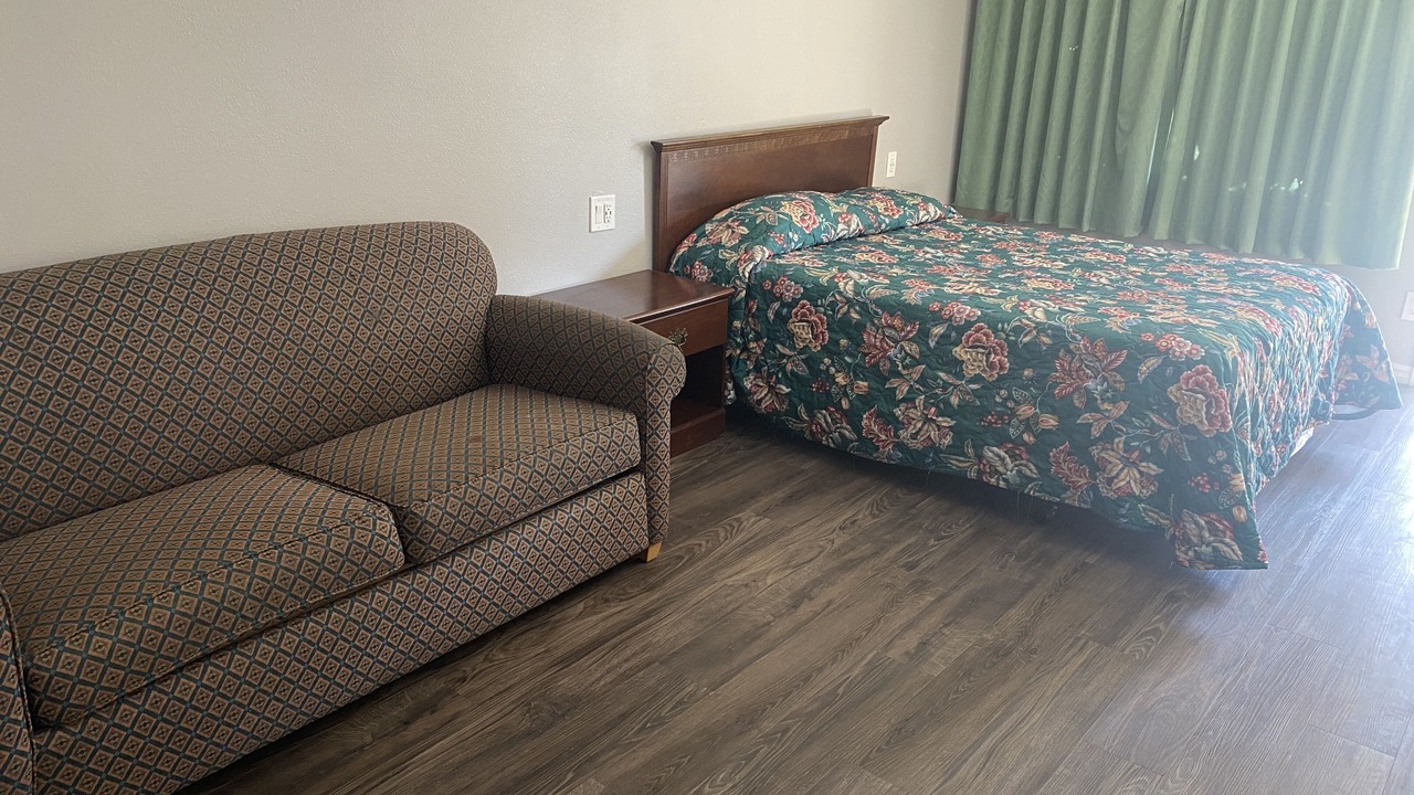 Photo of Bedroom in Pleasant Hill