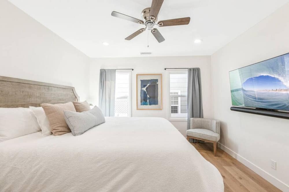 Photo of Bedroom in Huntington Beach