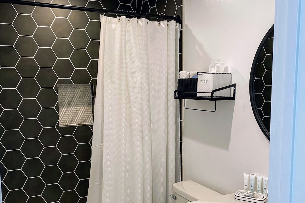 Photo of Bathroom in Marina Peninsula