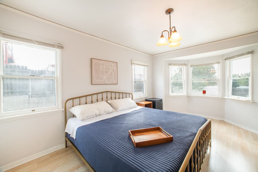 Photo of Bedroom in East Whittier