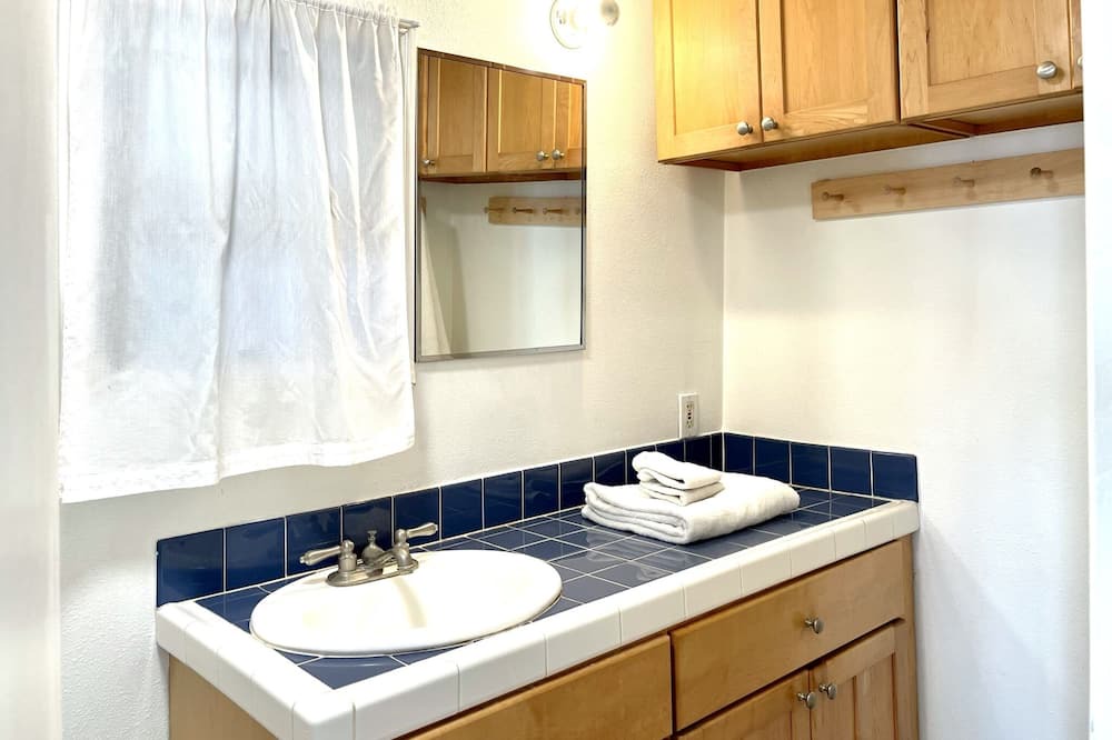 Photo of Bathroom in El Porto