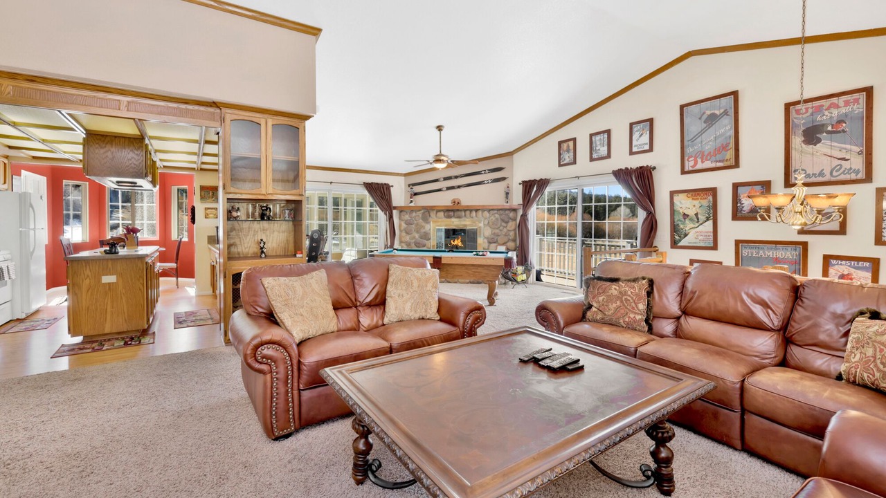 Photo of Livingroom in Moonridge