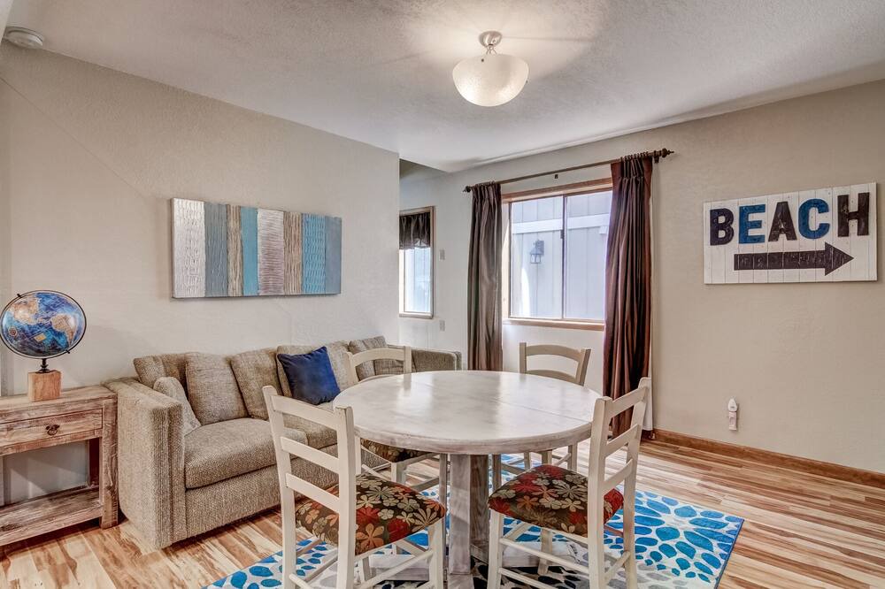Photo of Livingroom in Tahoe Keys