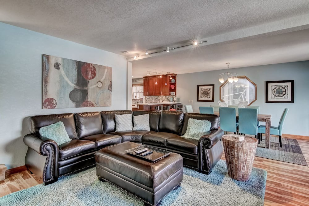 Photo of Livingroom in Tahoe Keys