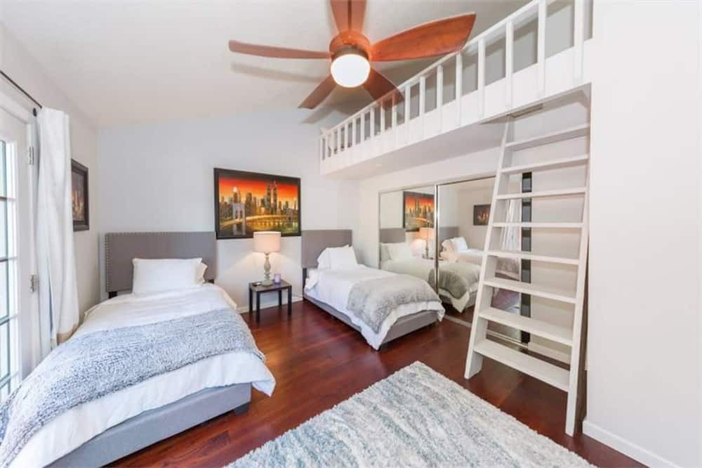 Photo of Bedroom in Chatsworth