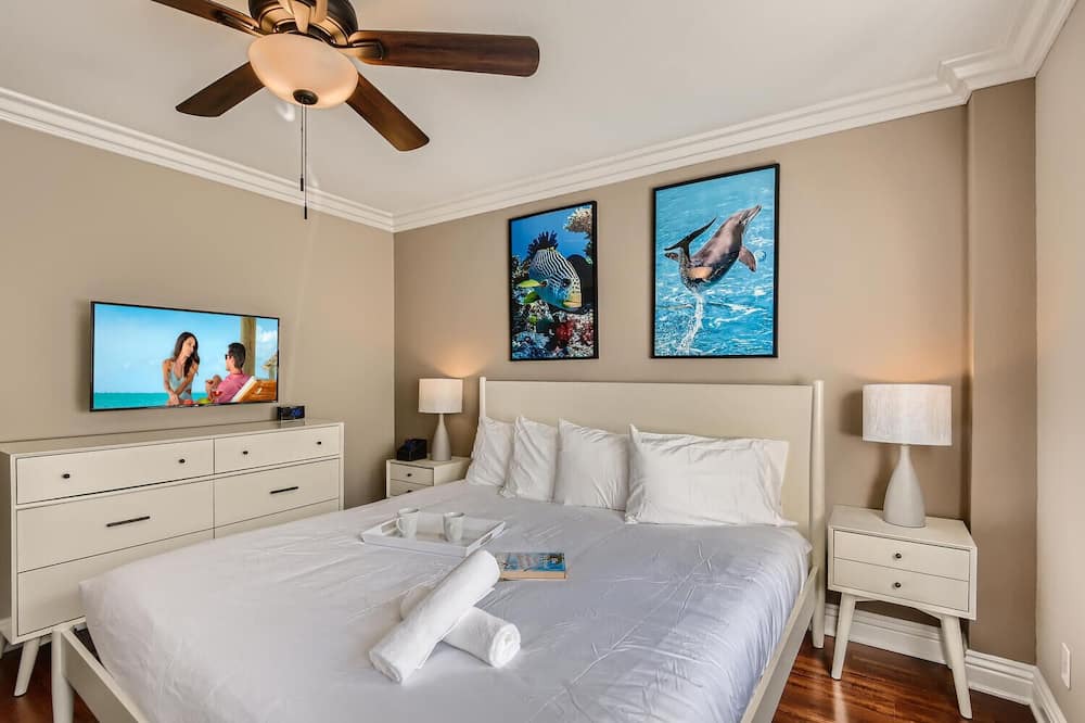 Photo of Bedroom in East Side Costa Mesa