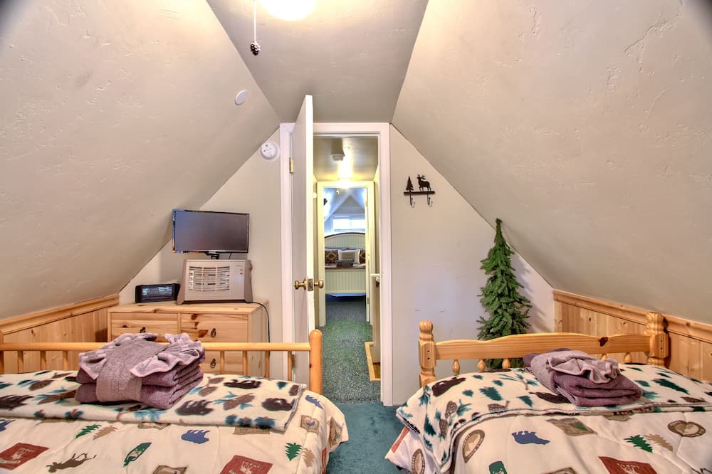 Photo of Bedroom in Big Bear Lake