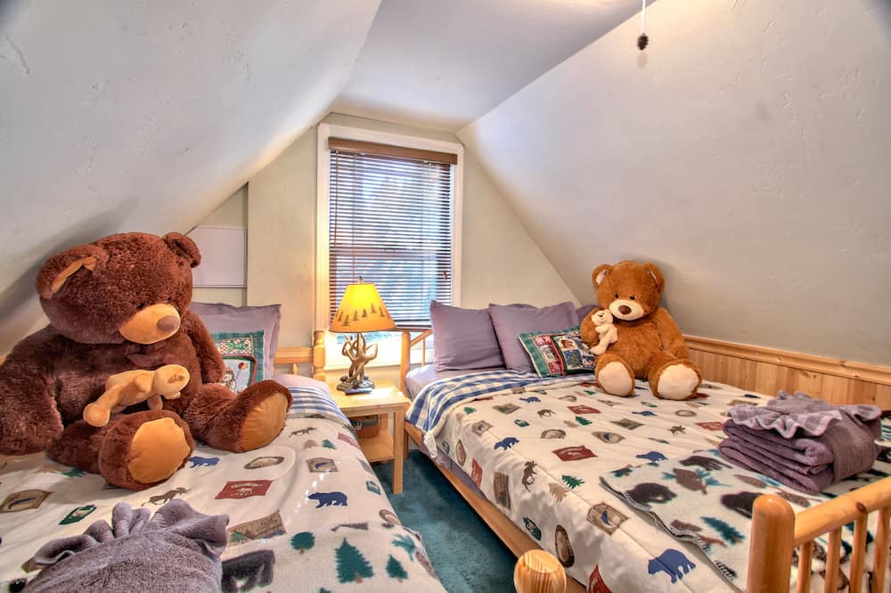 Photo of Bedroom in Big Bear Lake