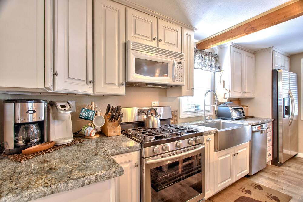 Photo of Kitchen in Big Bear Lake