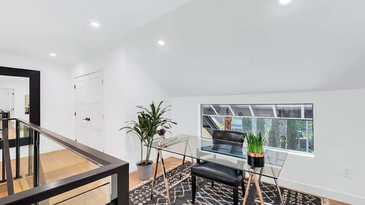 Photo of Livingroom in Studio City