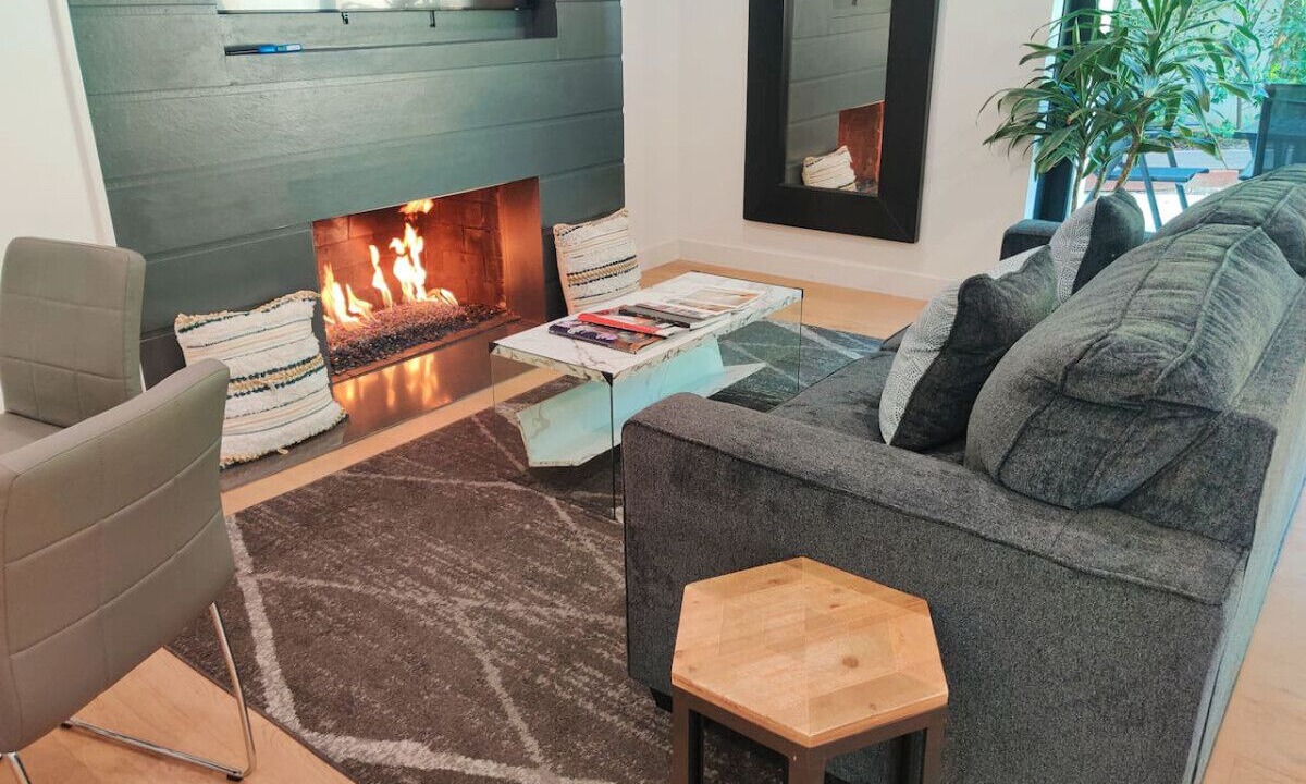 Photo of Livingroom in Studio City