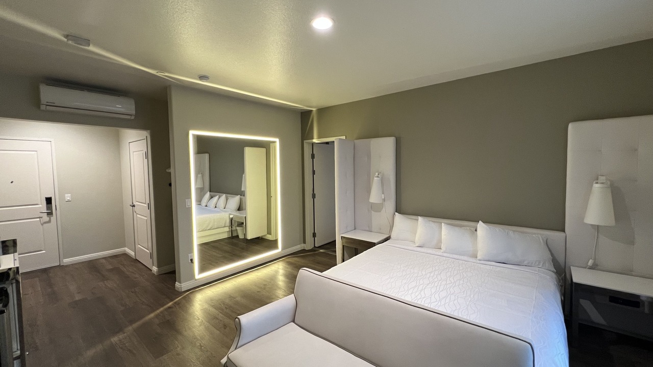Photo of Bedroom in Orange