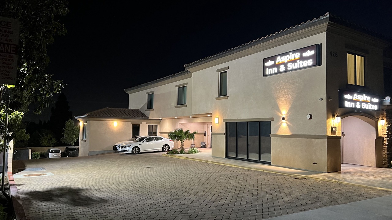 Photo of Outdoor in Orange
