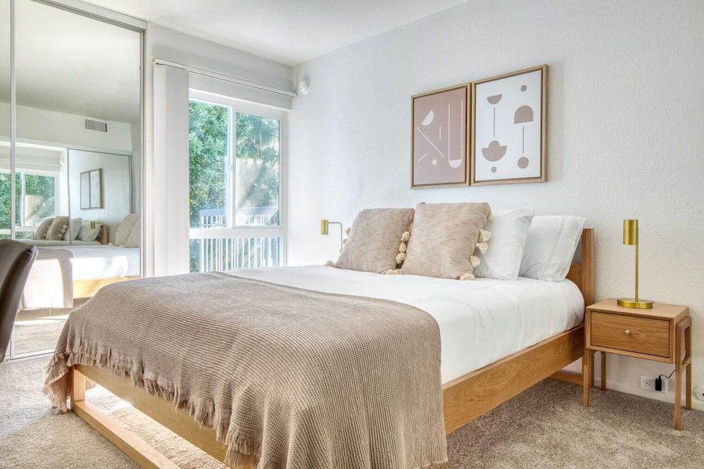Photo of Bedroom in Los Angeles