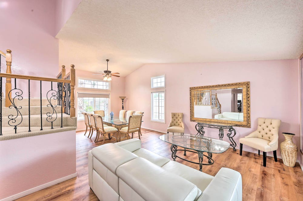 Photo of Bedroom in Corona