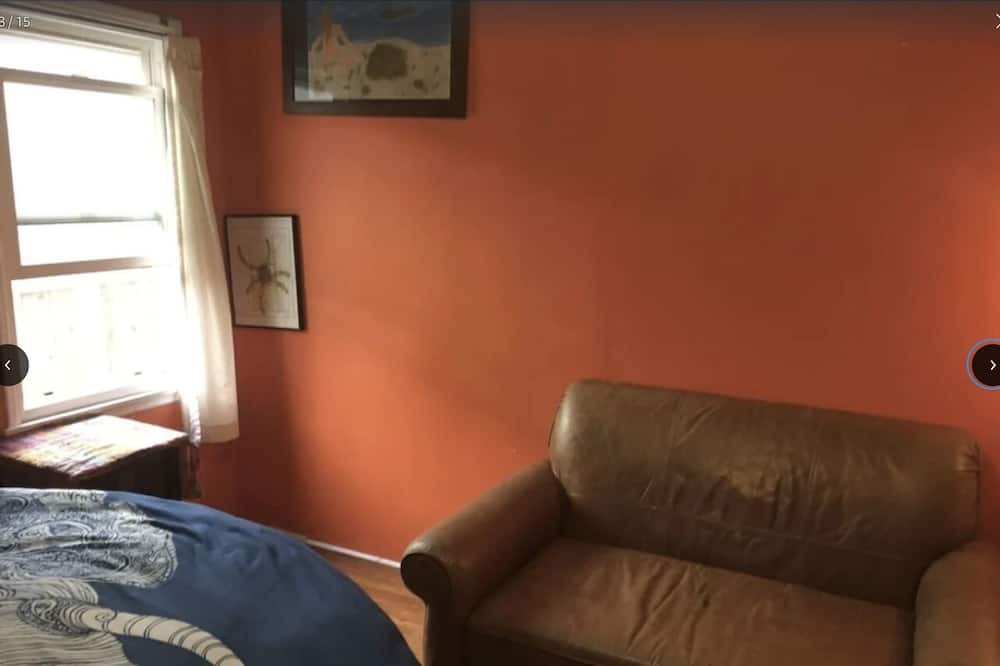 Photo of Bedroom in Del Aire