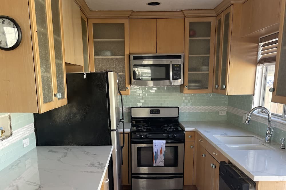 Photo of Kitchen in Del Aire