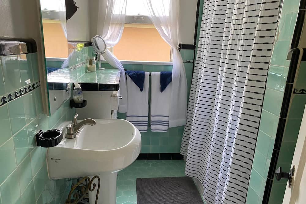 Photo of Bathroom in Alamitos Beach