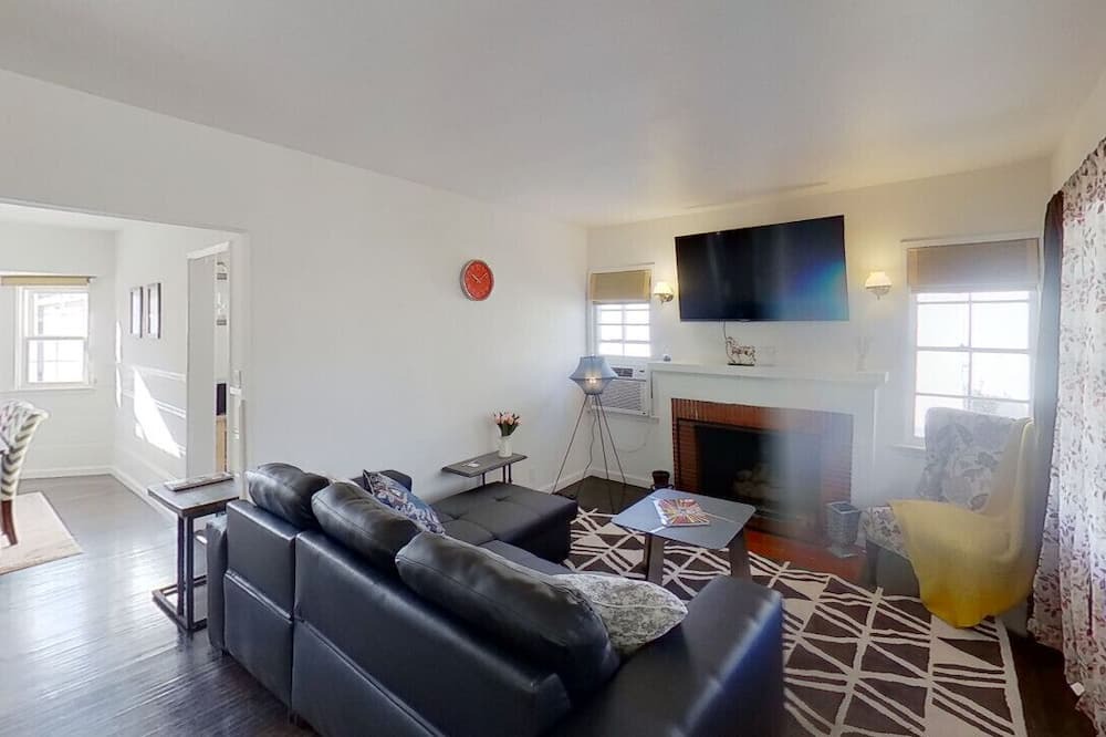 Photo of Bedroom in Magnolia Park