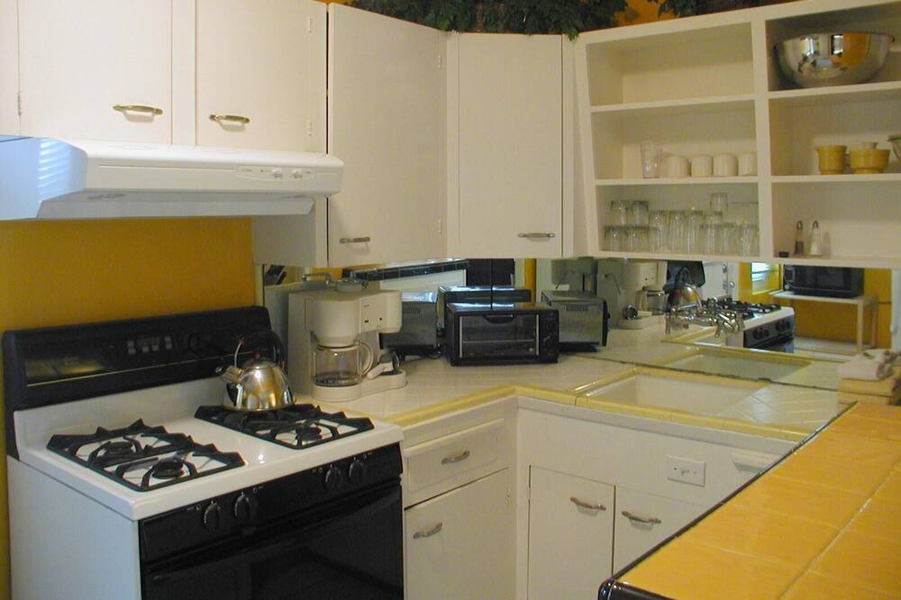 Photo of Kitchen in South Mission Beach
