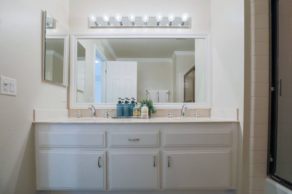 Photo of Bathroom in Fountain Valley