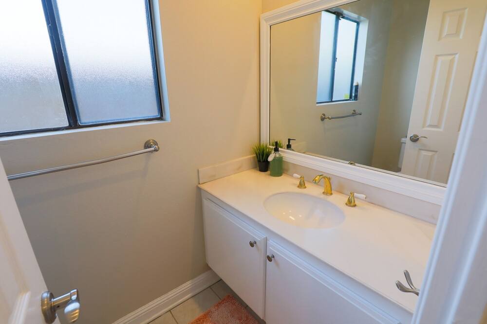 Photo of Bathroom in Fountain Valley
