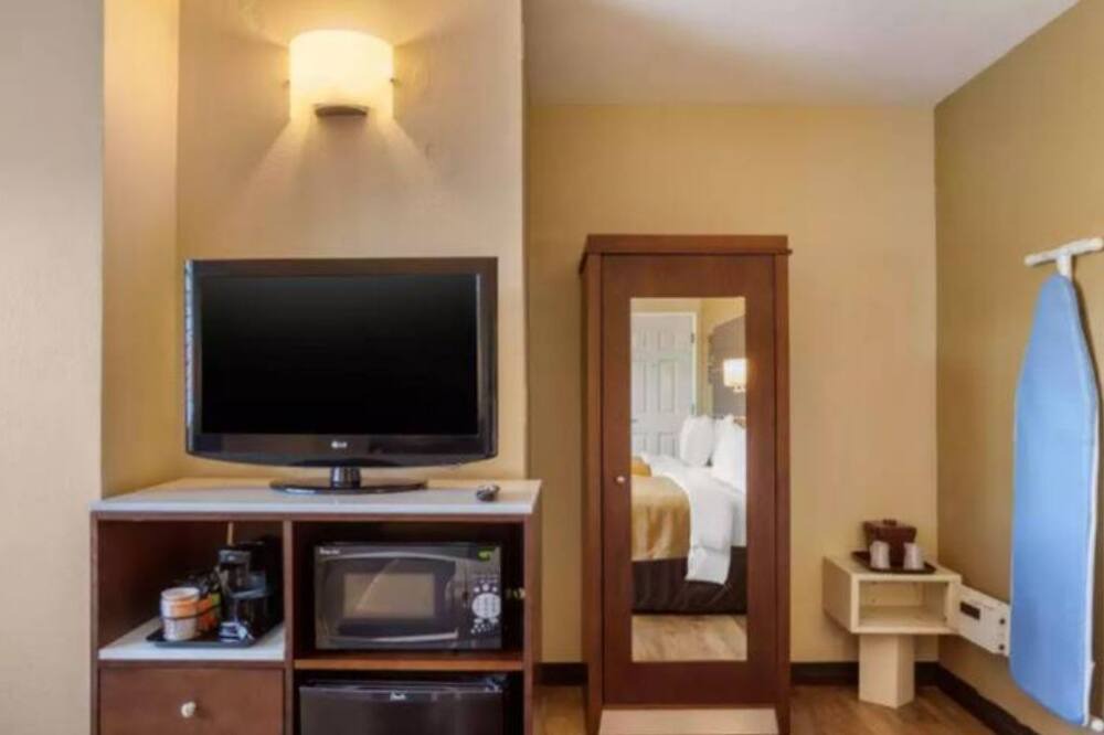Photo of Bedroom in Roseville - Fleet Ridge