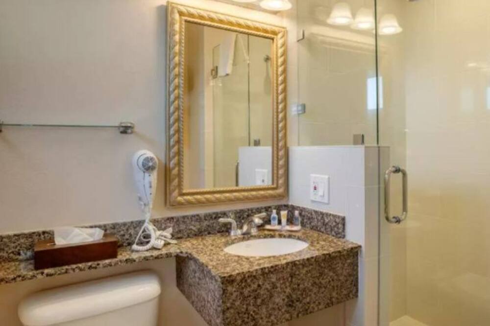 Photo of Bathroom in Roseville - Fleet Ridge