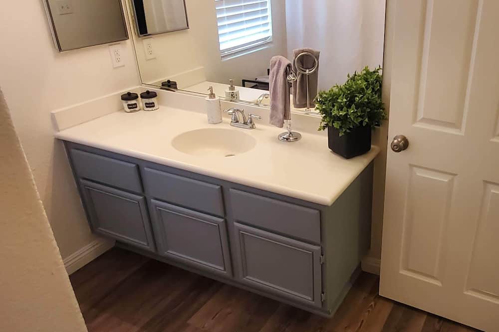 Photo of Bathroom in Ontario