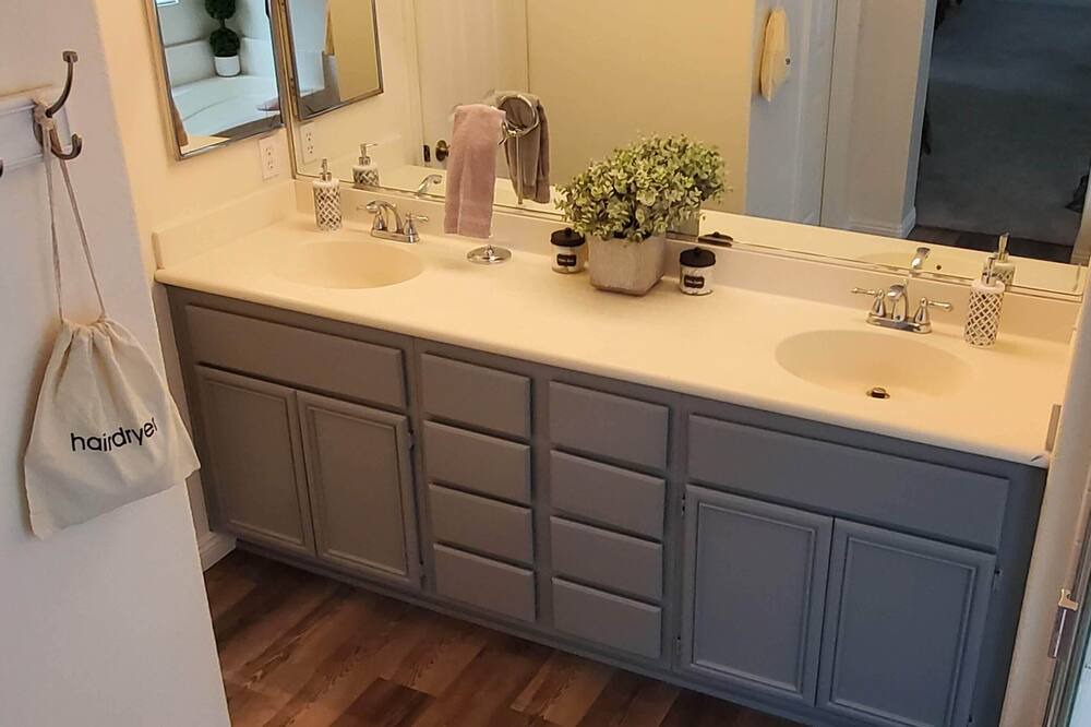 Photo of Bathroom in Ontario