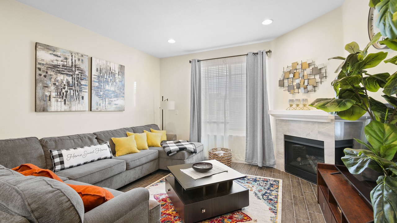 Photo of Livingroom in Cypress