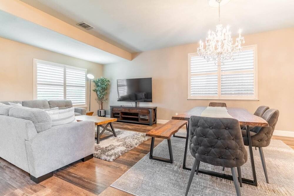 Photo of Livingroom in Elk Grove