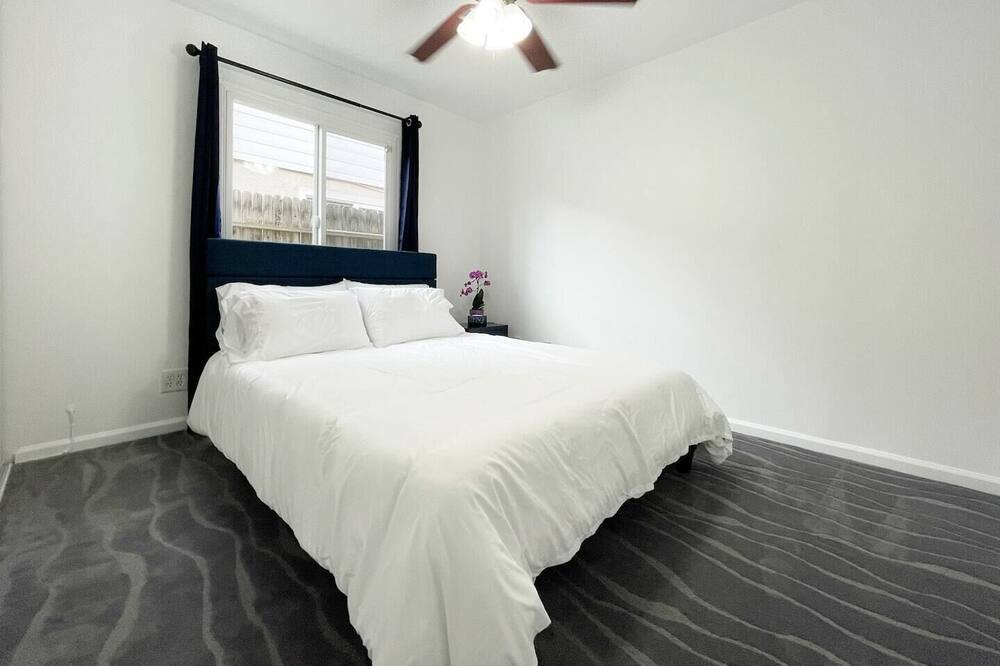 Photo of Bedroom in Laguna Hills