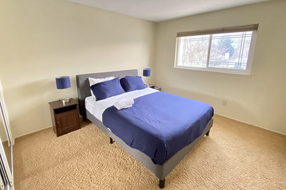 Photo of Bedroom in El Sobrante