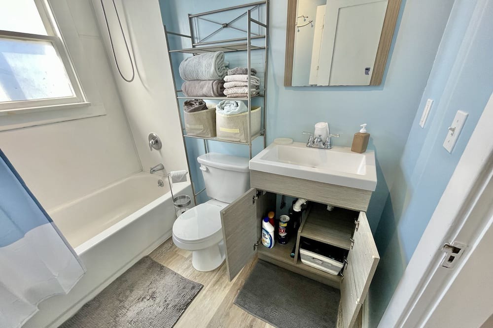 Photo of Bathroom in Central San Pedro
