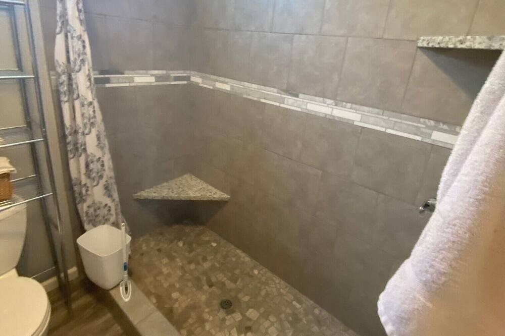 Photo of Bathroom in Turlock