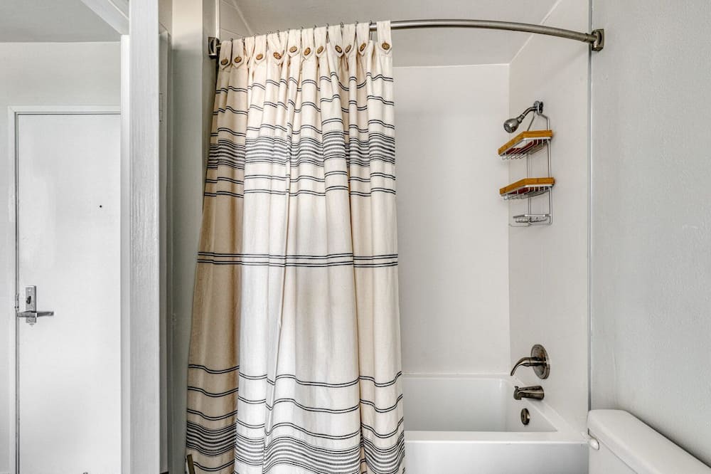 Photo of Bathroom in Rampart Village
